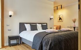 Apartament TANGO la casa PIANO HOUSE ,cu parcare